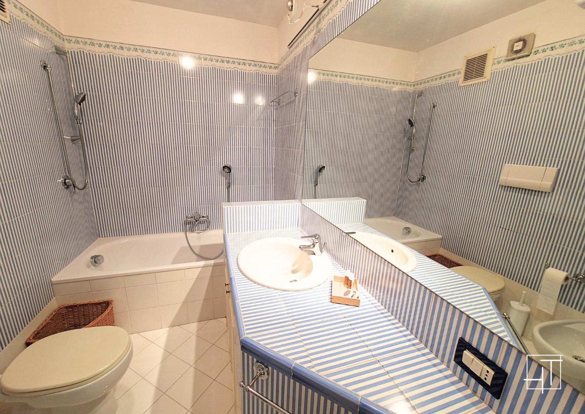 그리나노 Ht - Loft Al Castello Di Miramare Con Vista 아파트 외부 사진