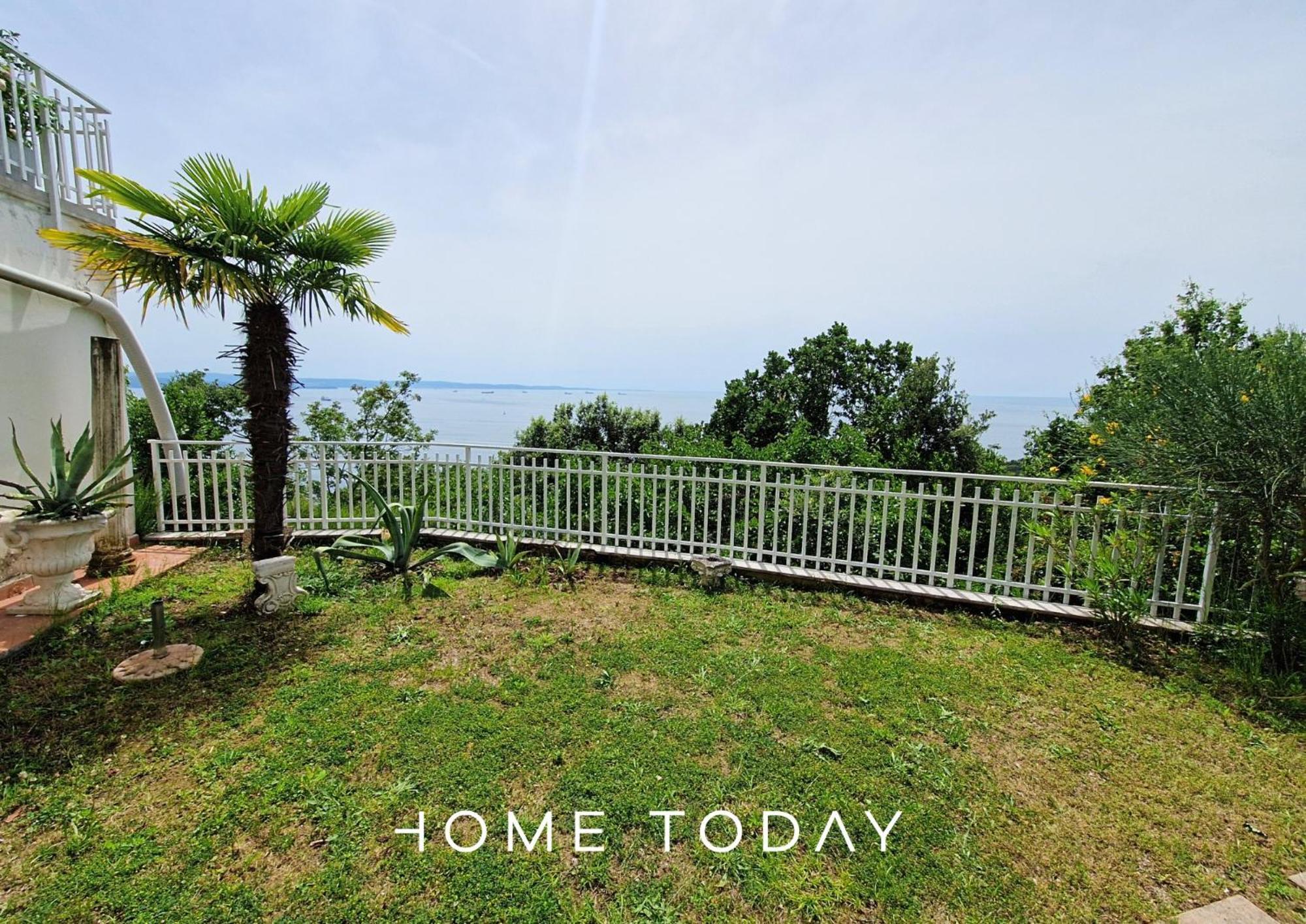그리나노 Ht - Loft Al Castello Di Miramare Con Vista 아파트 외부 사진