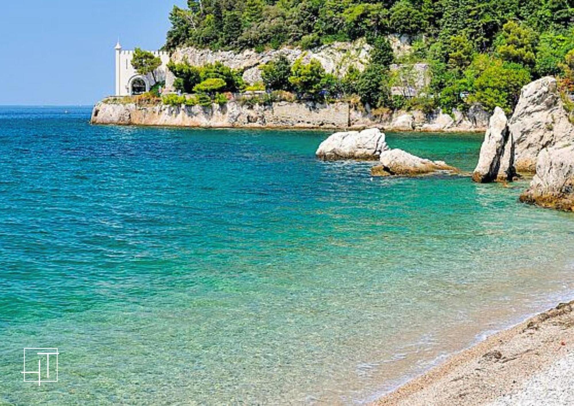 그리나노 Ht - Loft Al Castello Di Miramare Con Vista 아파트 외부 사진